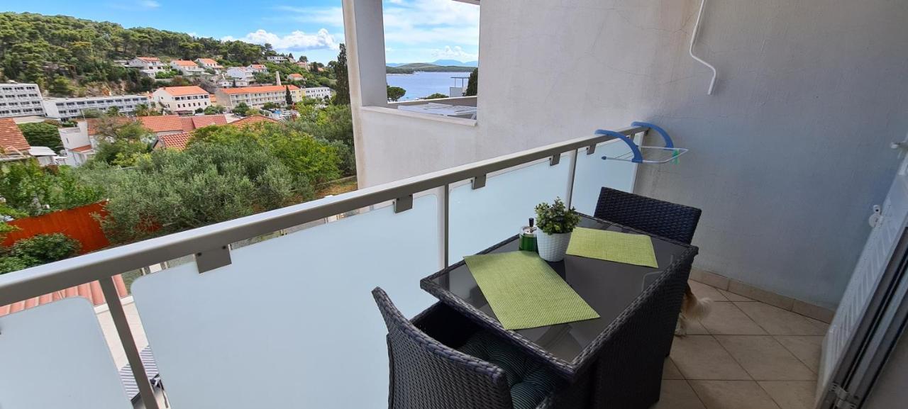 Apartments Antonia Hvar Town Exterior photo