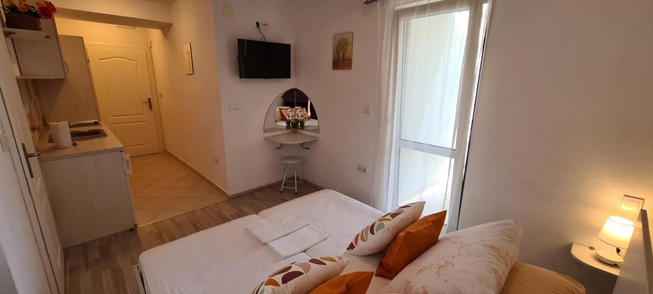Apartments Antonia Hvar Town Exterior photo